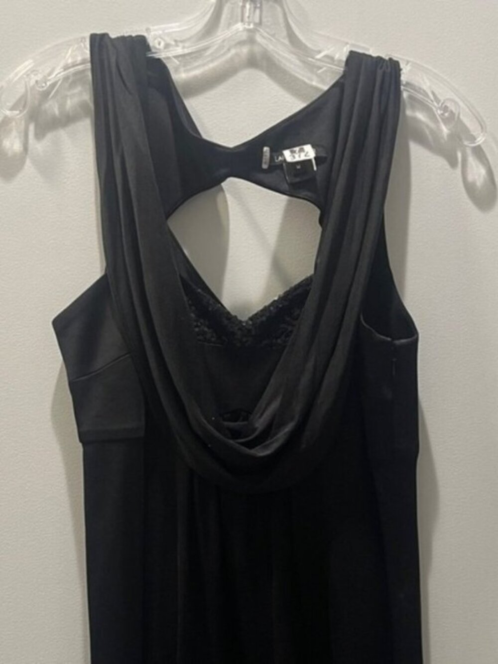 Laila Azhar Elegant Black Sleeveless Dress